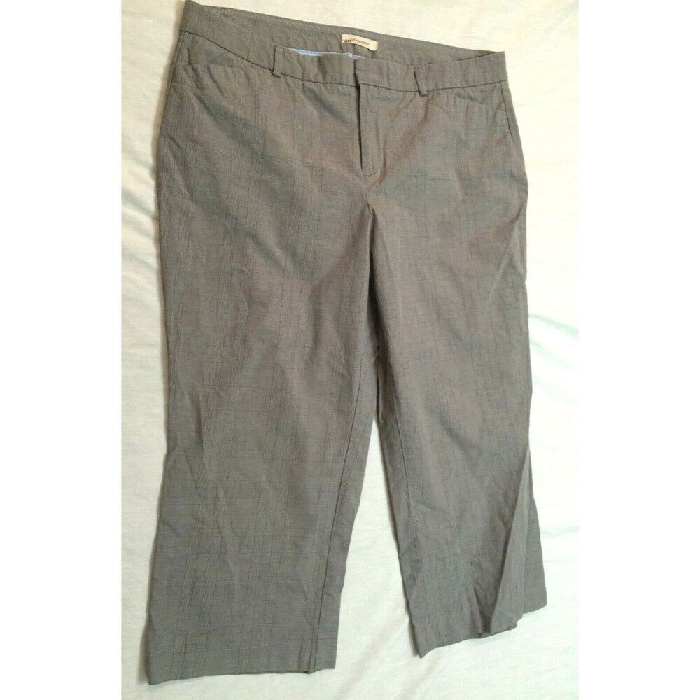 DOCKERS WOMENS CAPRIS PANTS SIZE 16